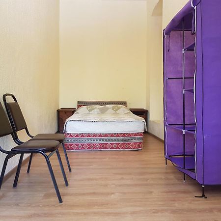 Tbilisi Yard Hostel エクステリア 写真