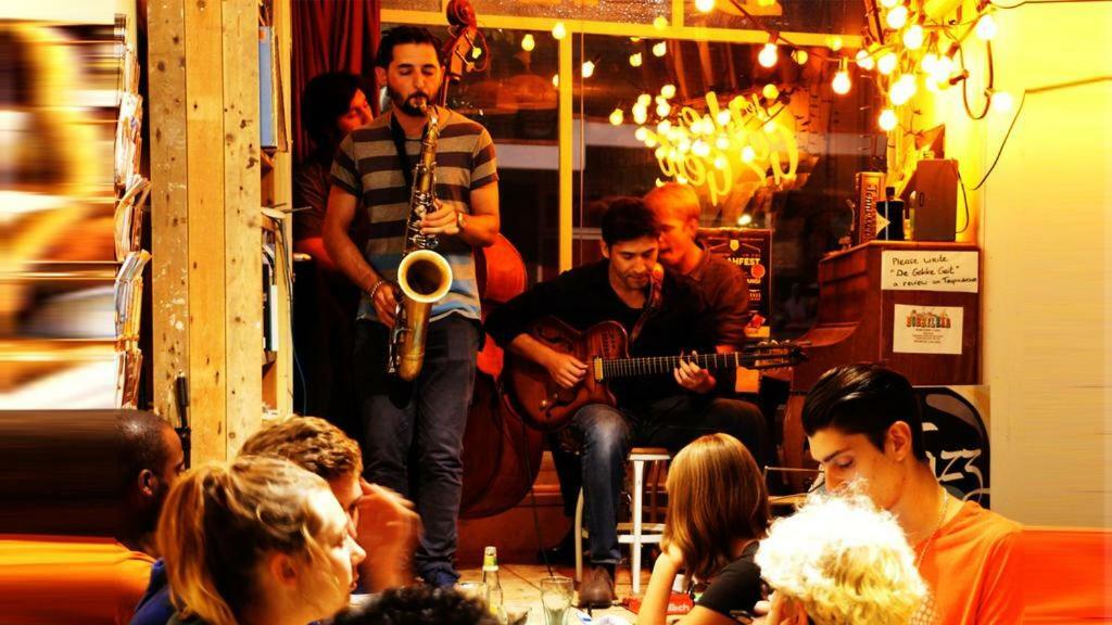 Tbilisi Yard Hostel エクステリア 写真