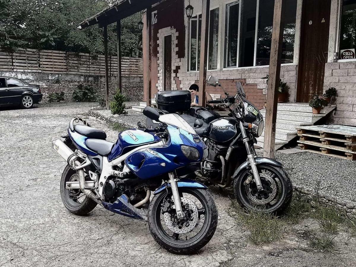 Tbilisi Yard Hostel エクステリア 写真