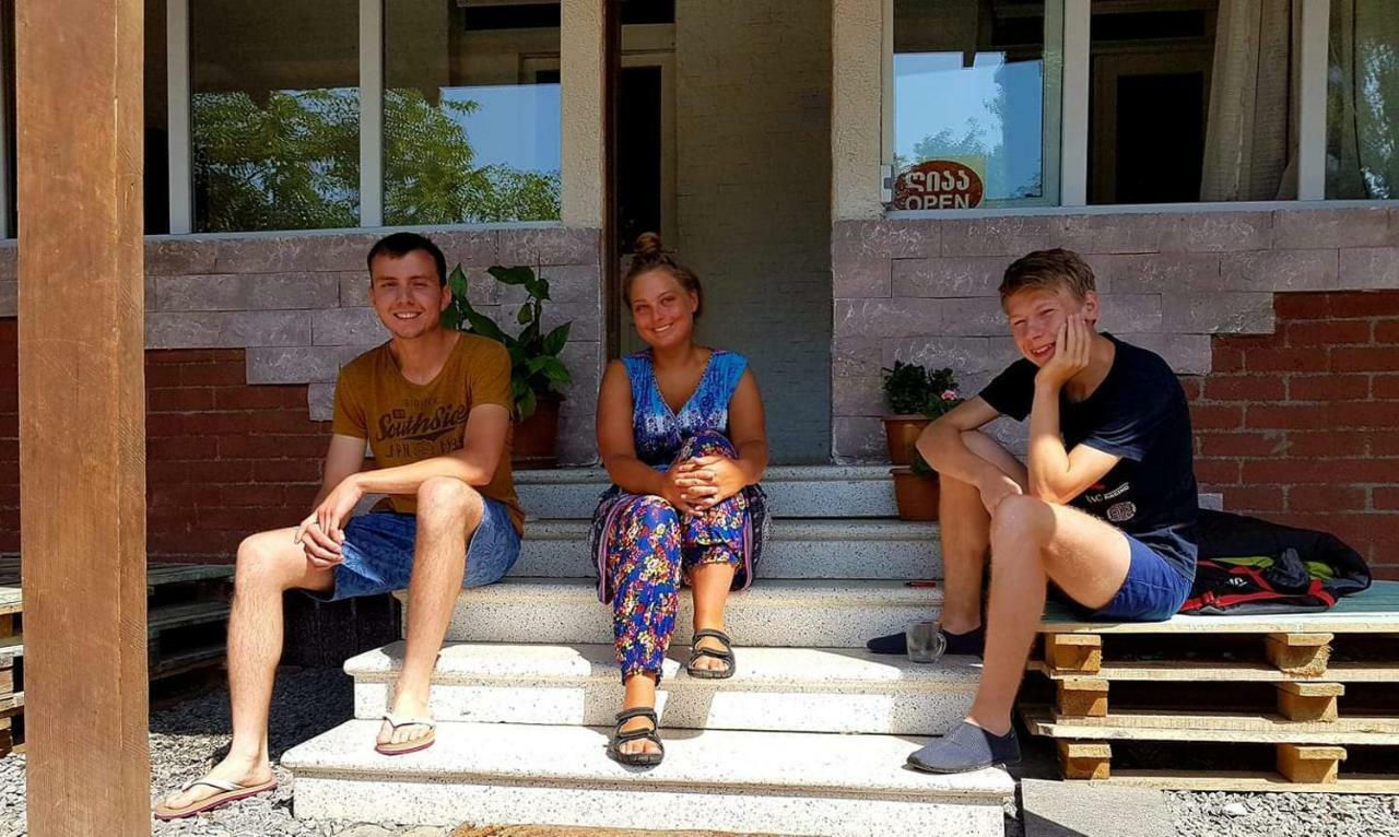 Tbilisi Yard Hostel エクステリア 写真
